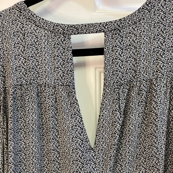 Old Navy Sleeveless V-neck Black & White Casual Dress w/Keyhole Back Size XXL - Picture 3 of 5